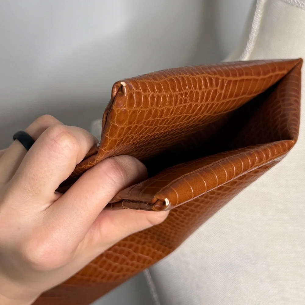 BEIS Croc Embossed Flat Travel Bag Brown Tan Adjustable Strap - Picture 5 of 9